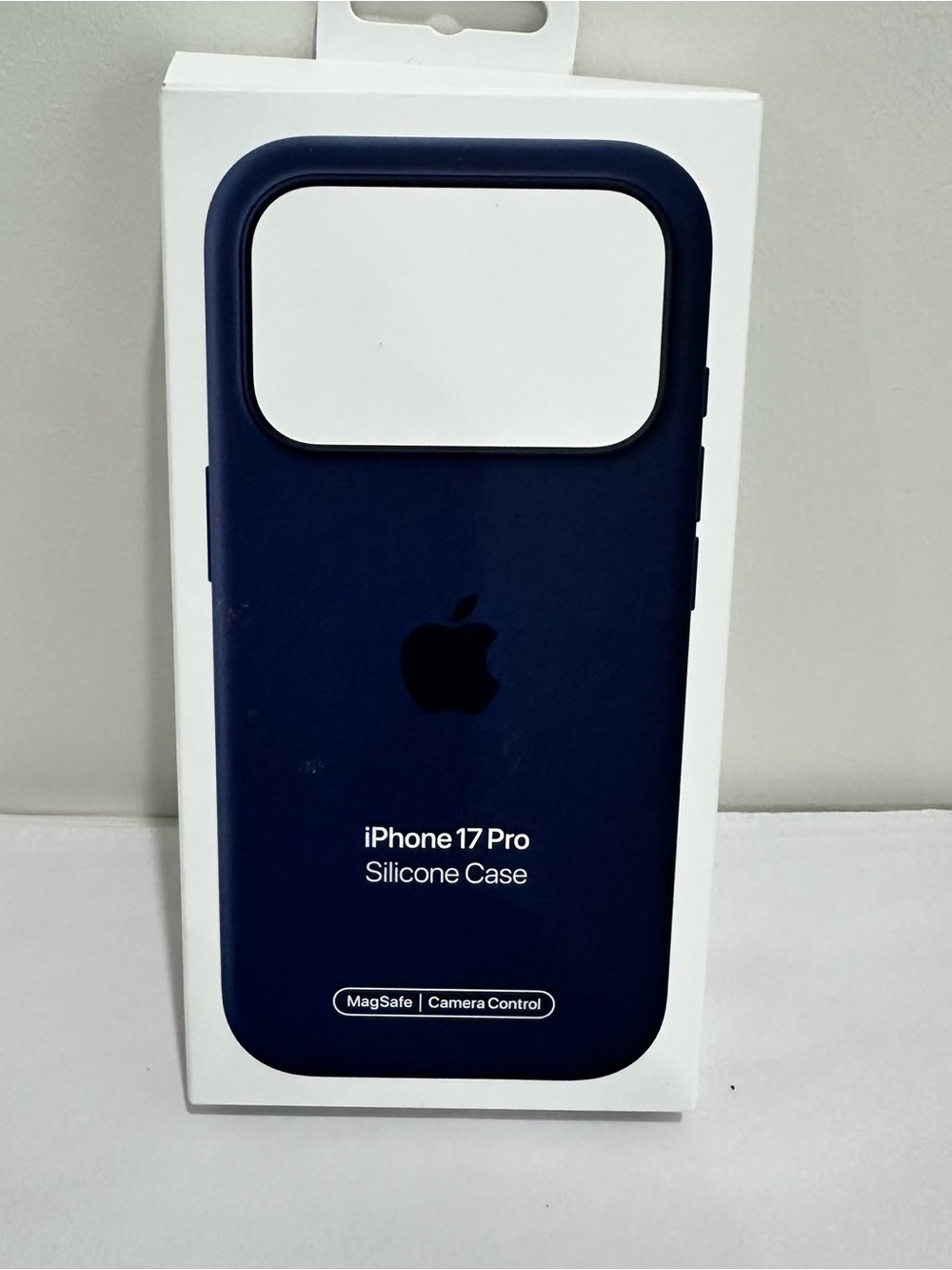 Original Apple  Silicone MagSafe Case For iPhone 17 Pro Midnight Navy Blue